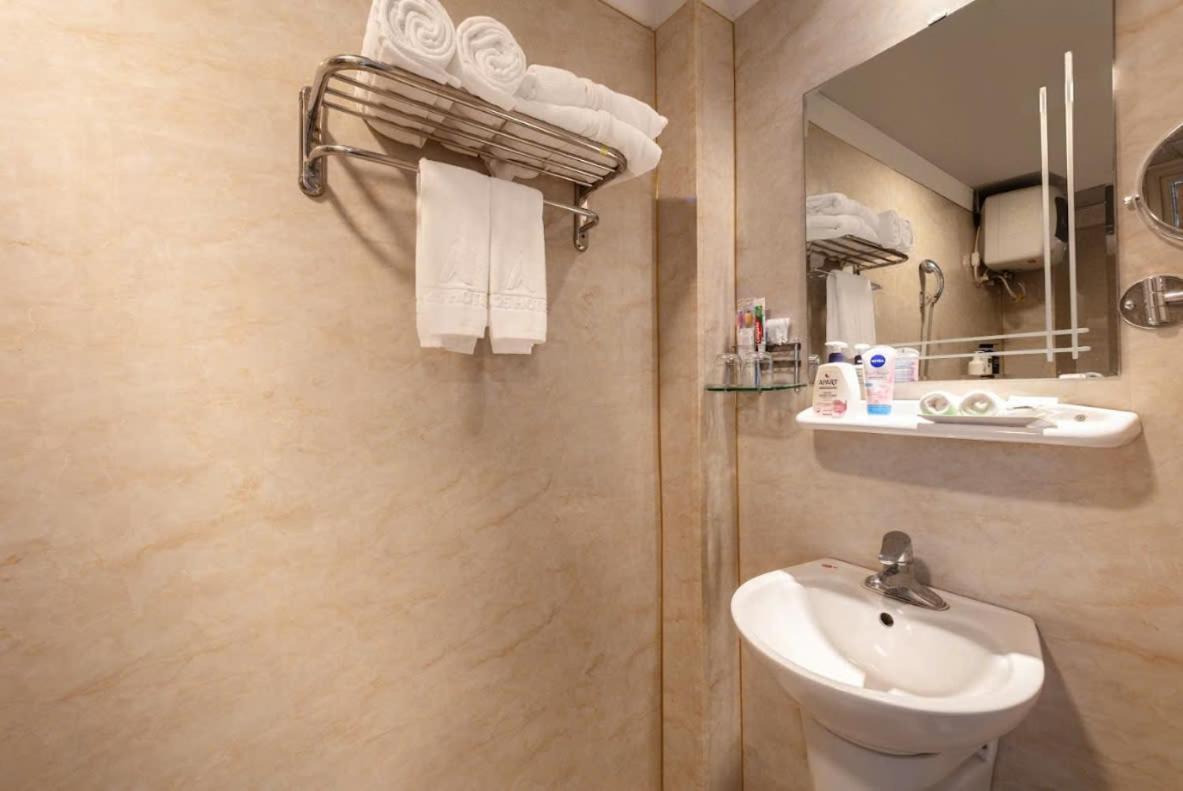 A25 Hotel - Doi Can 2 Hanoi Eksteriør bilde